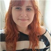 Estudiante de física, imparte clases de matemáticas, física y ciencias naturales a alumnos de primaria, ESO y bachillerato